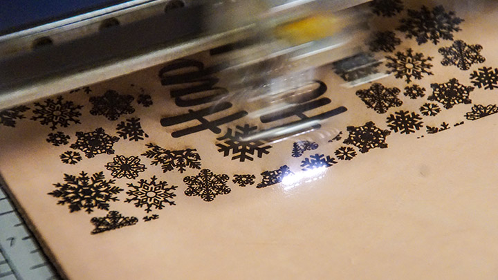 laser cutting christmas cards with popout ornament