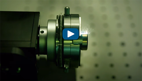 Use the 3-Jaw Chuck Rotary to engrave cylindrical items